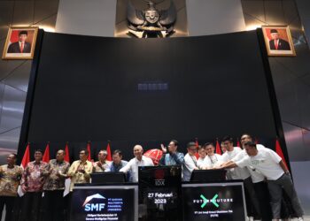 Pencatatan Perdana Saham dan Obligasi Sarana Multigriya Finansial
