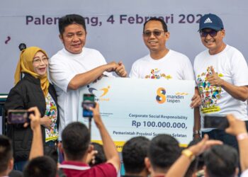Bank Mandiri Taspen Selenggarakan Jalan Sehat Bersama Nasabah