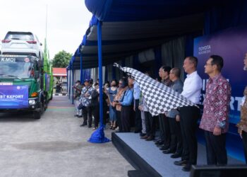 Menperin Lepas Ekspor Perdana Kijang Innova Zenix Produksi Toyota Indonesia