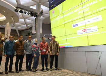 Listing Perdana Pertamina Geothermal Energy