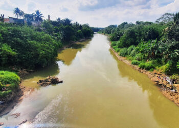 Sungai Cisadane di Tangerang, Surut…