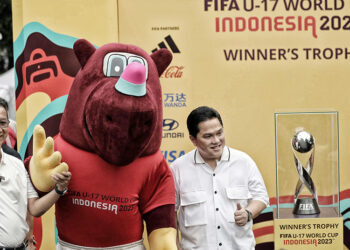 Erick Thohir Perkenalkan Trofi Piala Dunia U-17 di Jakarta