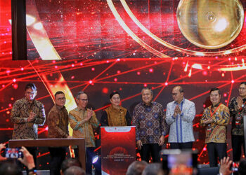 Menkeu Buka Perdagangan Saham Awal Tahun 2025