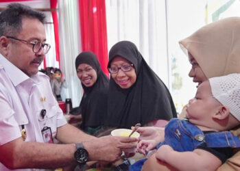 Edukasi Pola Makan Sehat, Wagub Bang Doel Hadiri Pemberian Sarapan Bergizi