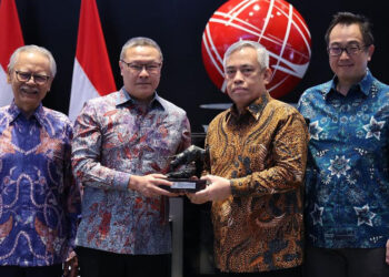 Pencatatan Saham Perdana CDIA