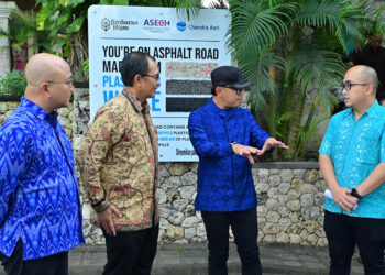 Wamendagri Kunjungi Proyek Aspal Plastik Chandra Asri Group