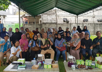 Tambah Produktif, Perpaduan Budidaya Hidroponik dan Vanili di Rumah